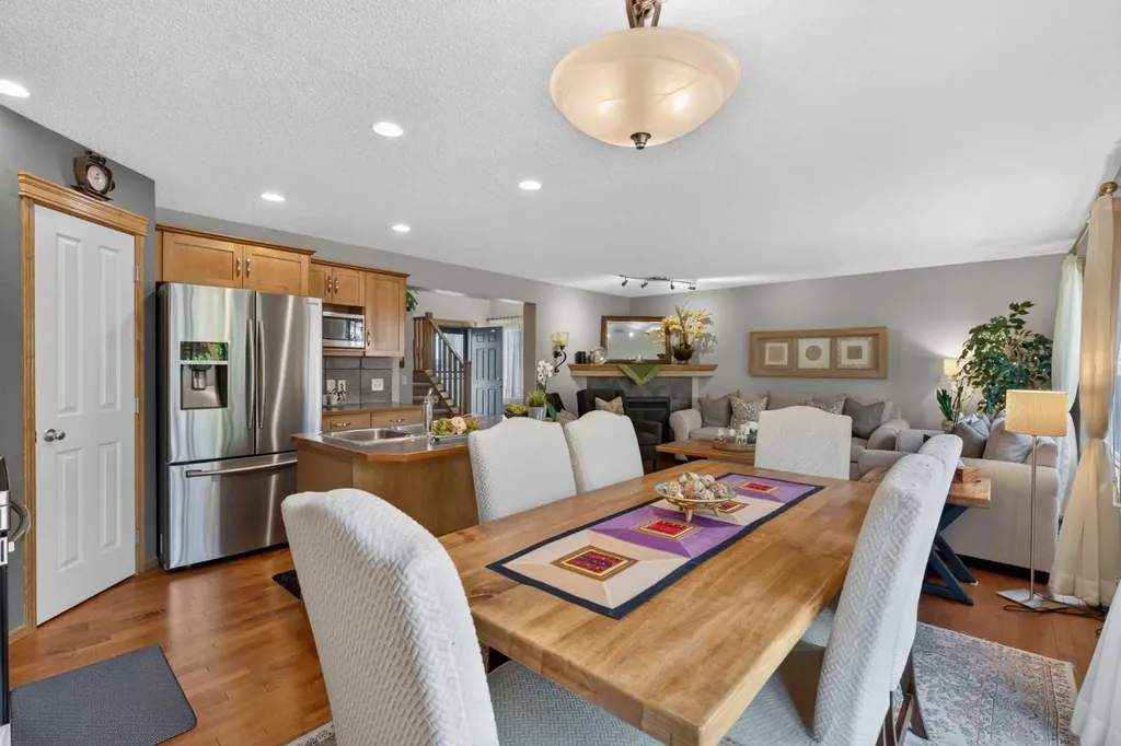 60 Tuscany Ridge Crescent NW Calgary AB T3L 3C7