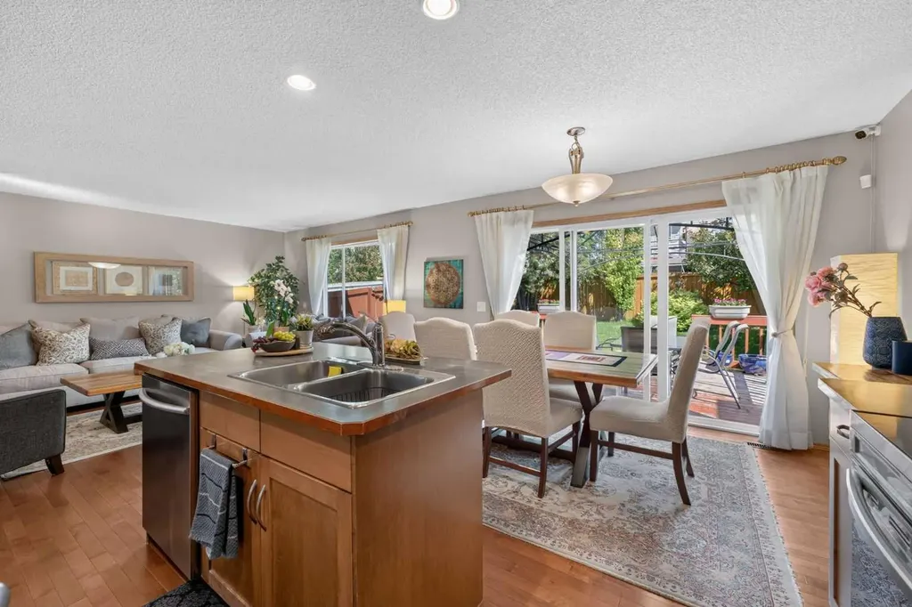 60 Tuscany Ridge Crescent NW Calgary AB T3L 3C7