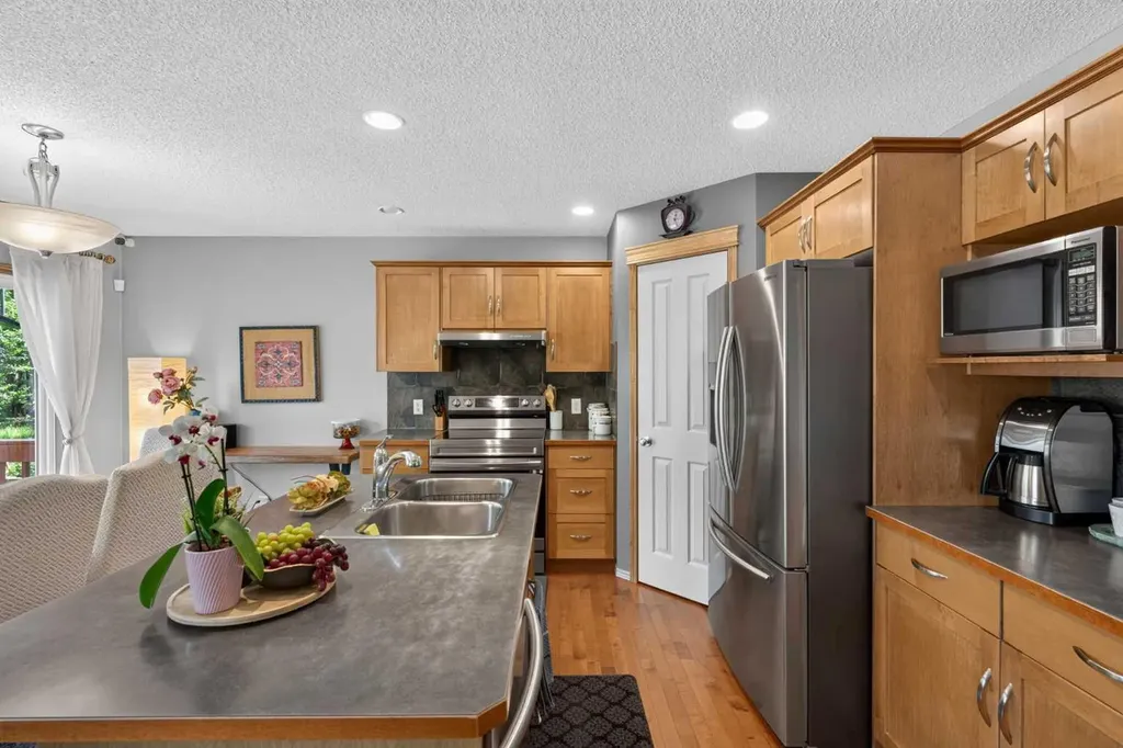 60 Tuscany Ridge Crescent NW Calgary AB T3L 3C7