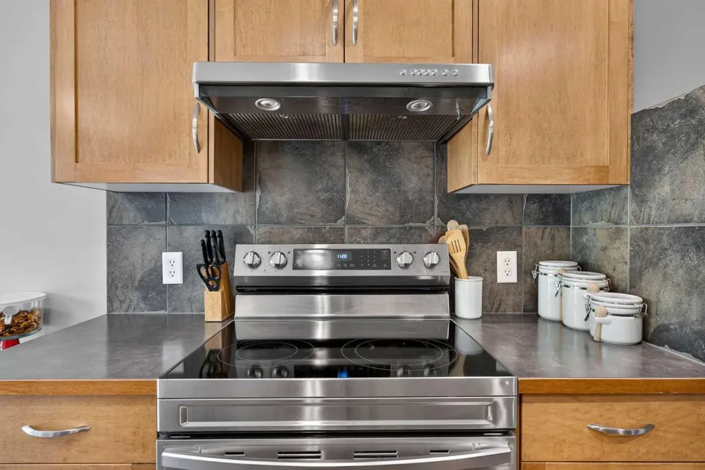 60 Tuscany Ridge Crescent NW Calgary AB T3L 3C7