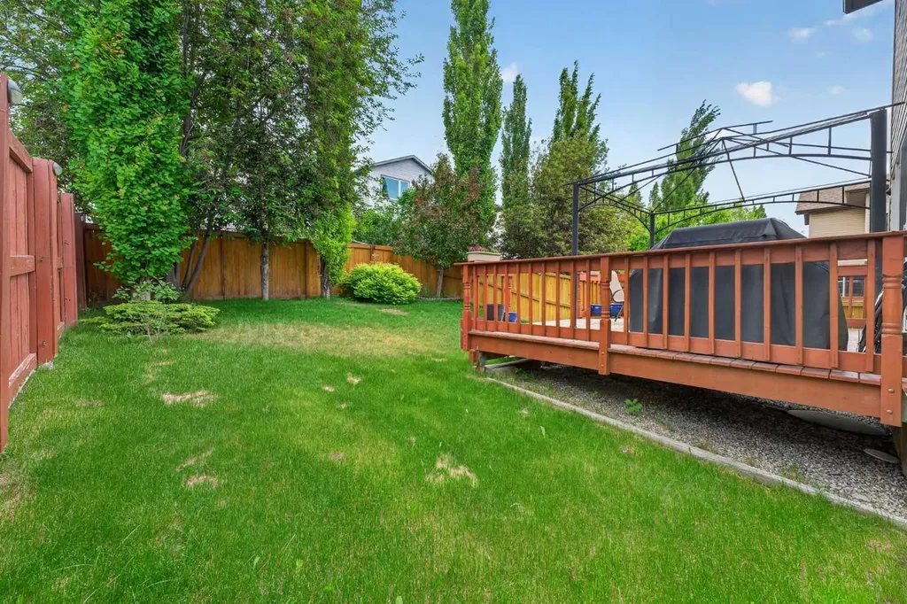 60 Tuscany Ridge Crescent NW Calgary AB T3L 3C7