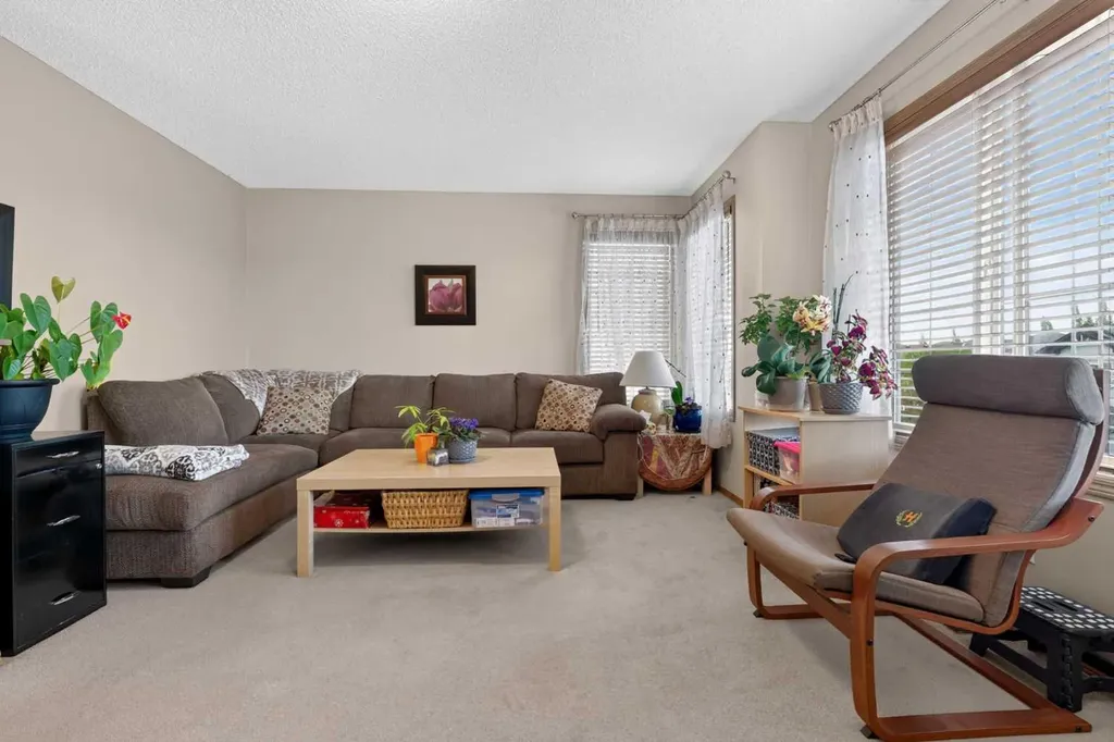60 Tuscany Ridge Crescent NW Calgary AB T3L 3C7