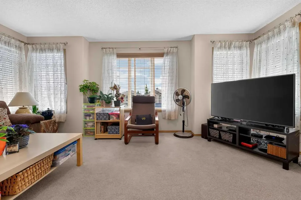 60 Tuscany Ridge Crescent NW Calgary AB T3L 3C7