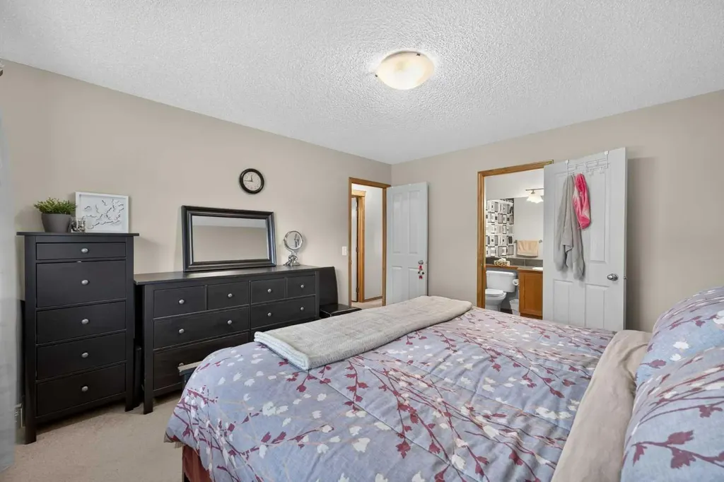60 Tuscany Ridge Crescent NW Calgary AB T3L 3C7