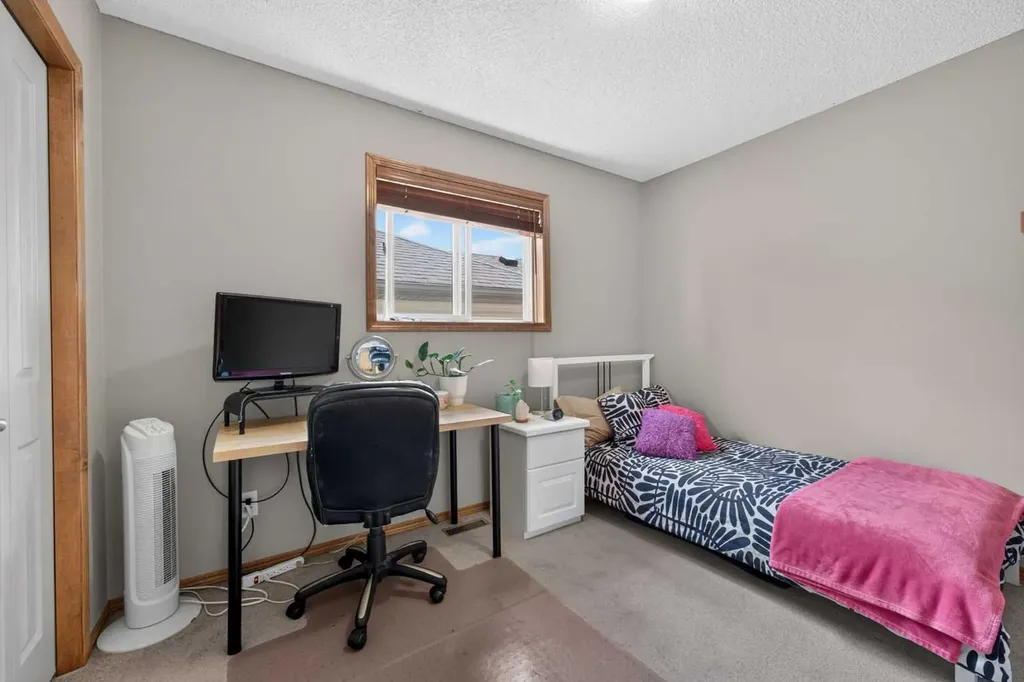 60 Tuscany Ridge Crescent NW Calgary AB T3L 3C7