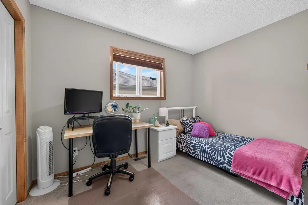 60 Tuscany Ridge Crescent NW Calgary AB T3L 3C7