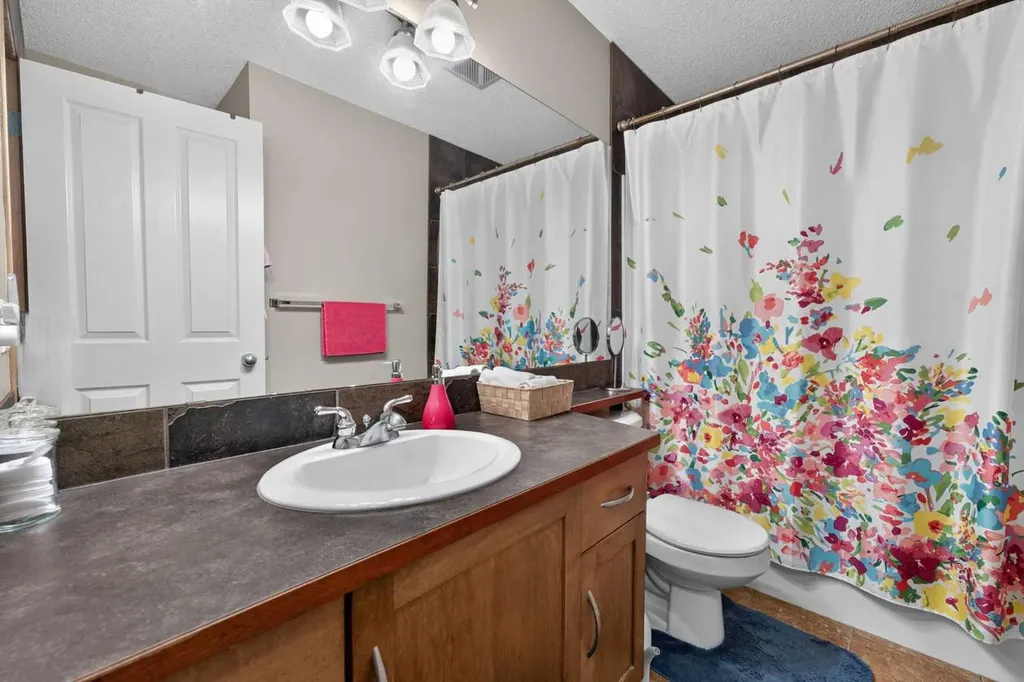 60 Tuscany Ridge Crescent NW Calgary AB T3L 3C7