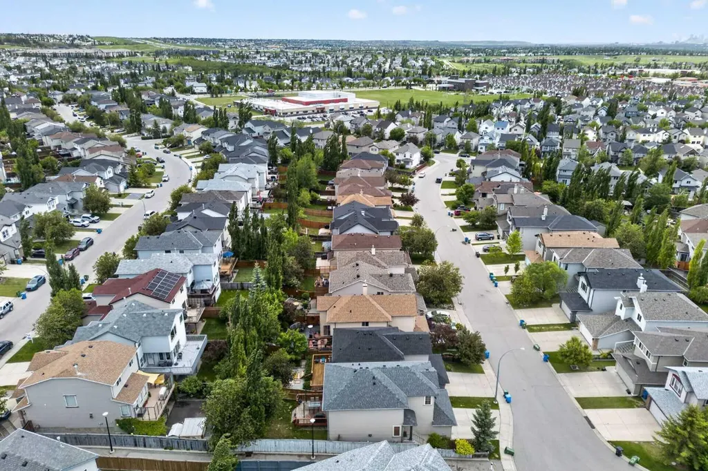 60 Tuscany Ridge Crescent NW Calgary AB T3L 3C7