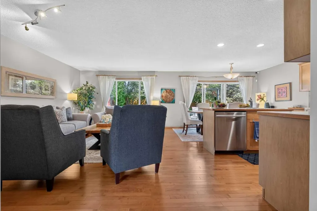 60 Tuscany Ridge Crescent NW Calgary AB T3L 3C7