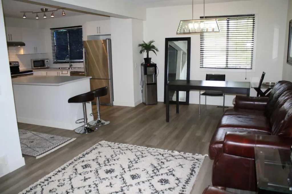 3052 32a Avenue SE Calgary AB T2B0J3