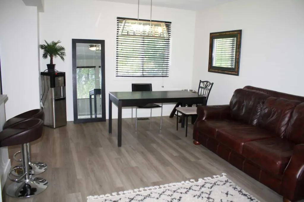 3052 32a Avenue SE Calgary AB T2B0J3