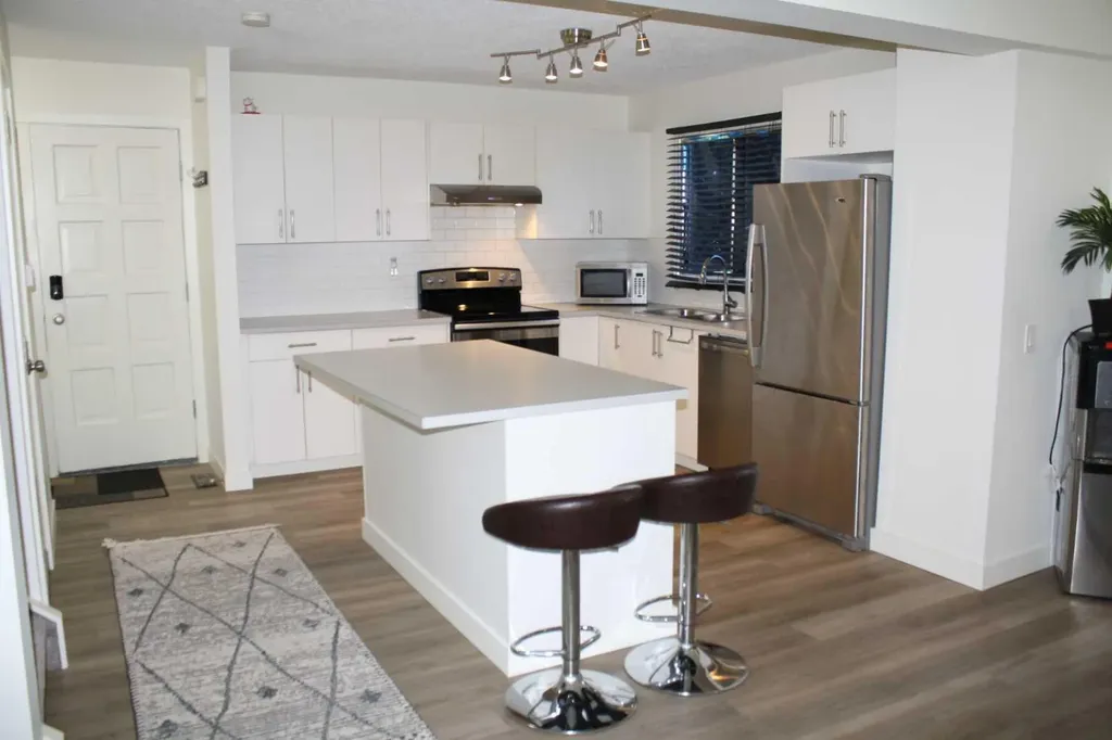 3052 32a Avenue SE Calgary AB T2B0J3