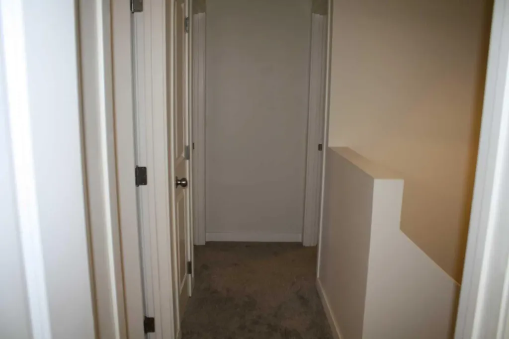3052 32a Avenue SE Calgary AB T2B0J3