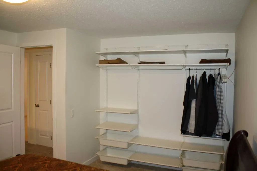 3052 32a Avenue SE Calgary AB T2B0J3