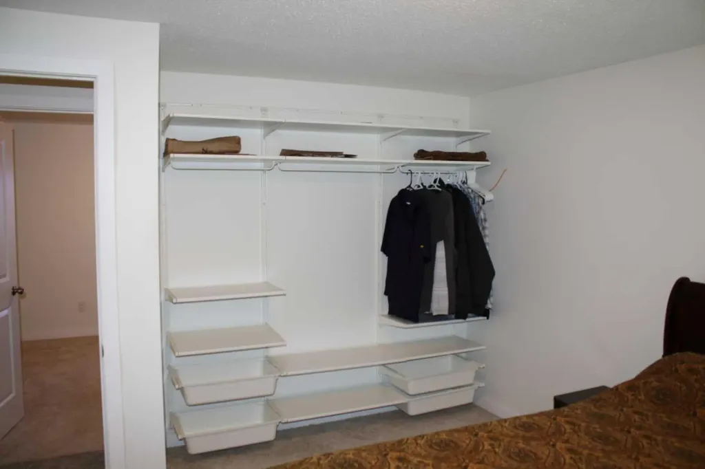 3052 32a Avenue SE Calgary AB T2B0J3