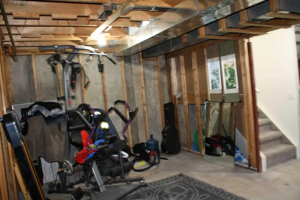 3052 32a Avenue SE Calgary AB T2B0J3
