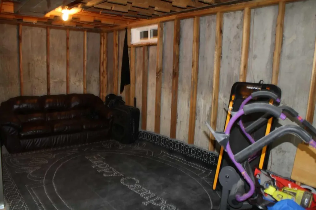3052 32a Avenue SE Calgary AB T2B0J3