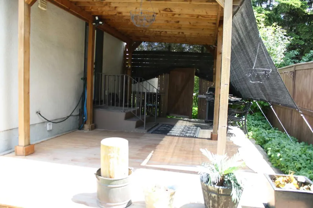 3052 32a Avenue SE Calgary AB T2B0J3