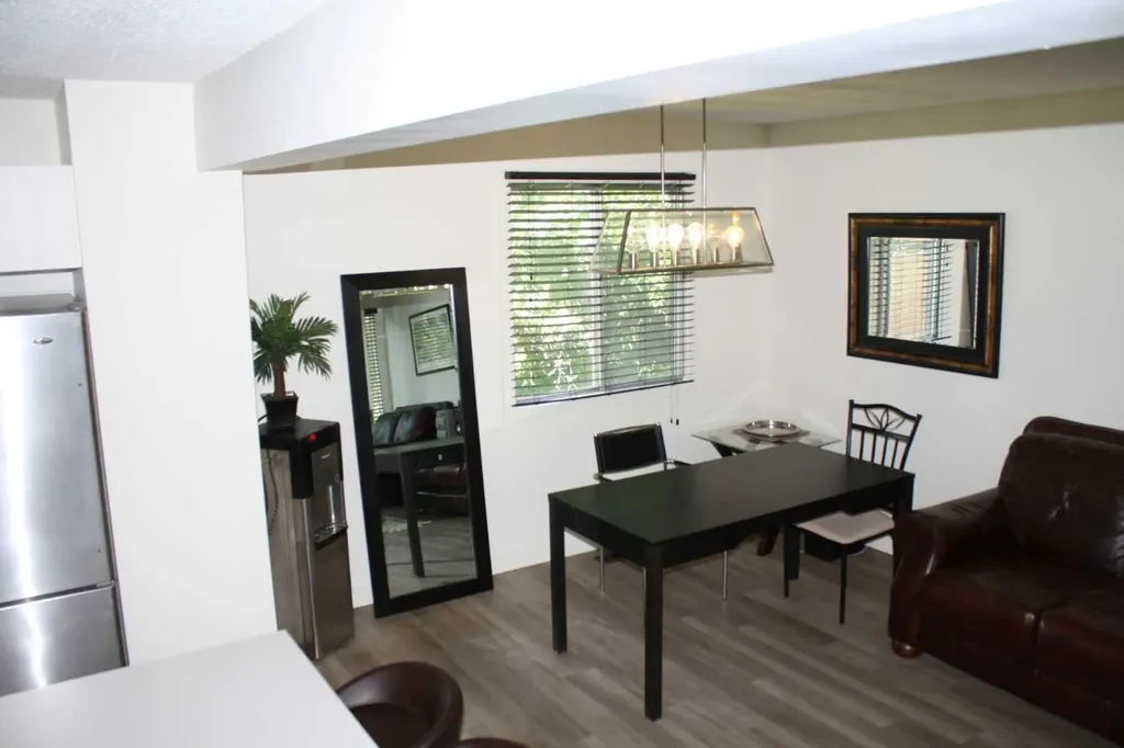 3052 32a Avenue SE Calgary AB T2B0J3