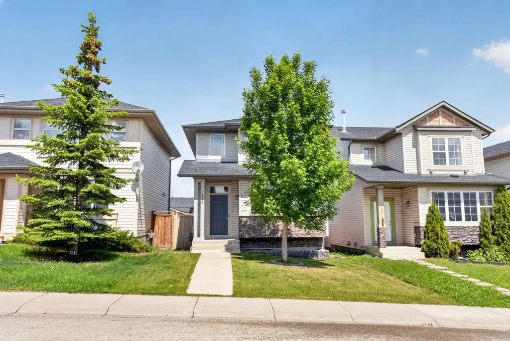 116 Panora Close NW Calgary AB T3K 0G4
