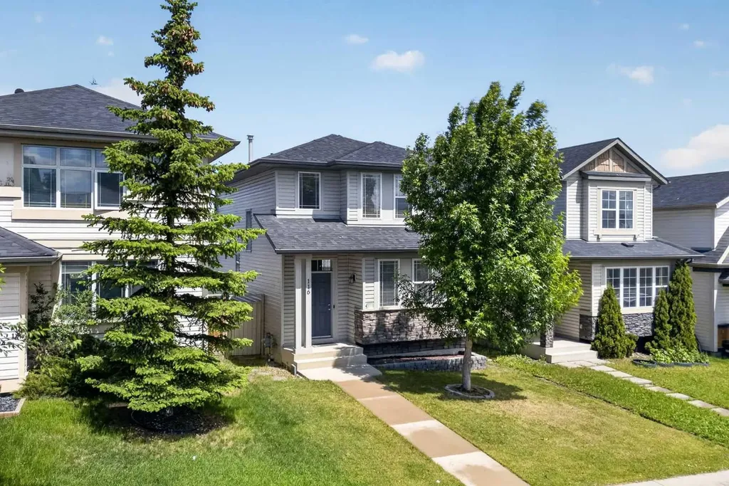116 Panora Close NW Calgary AB T3K 0G4