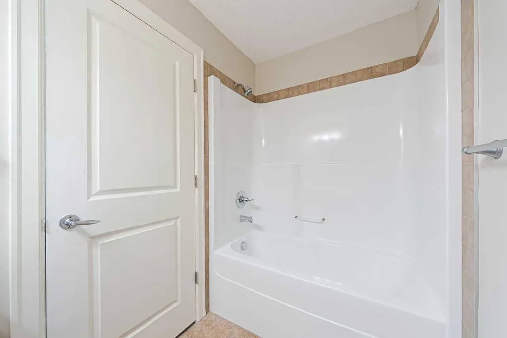 88 Arbour Lake Road NW Calgary AB T3G 0C2