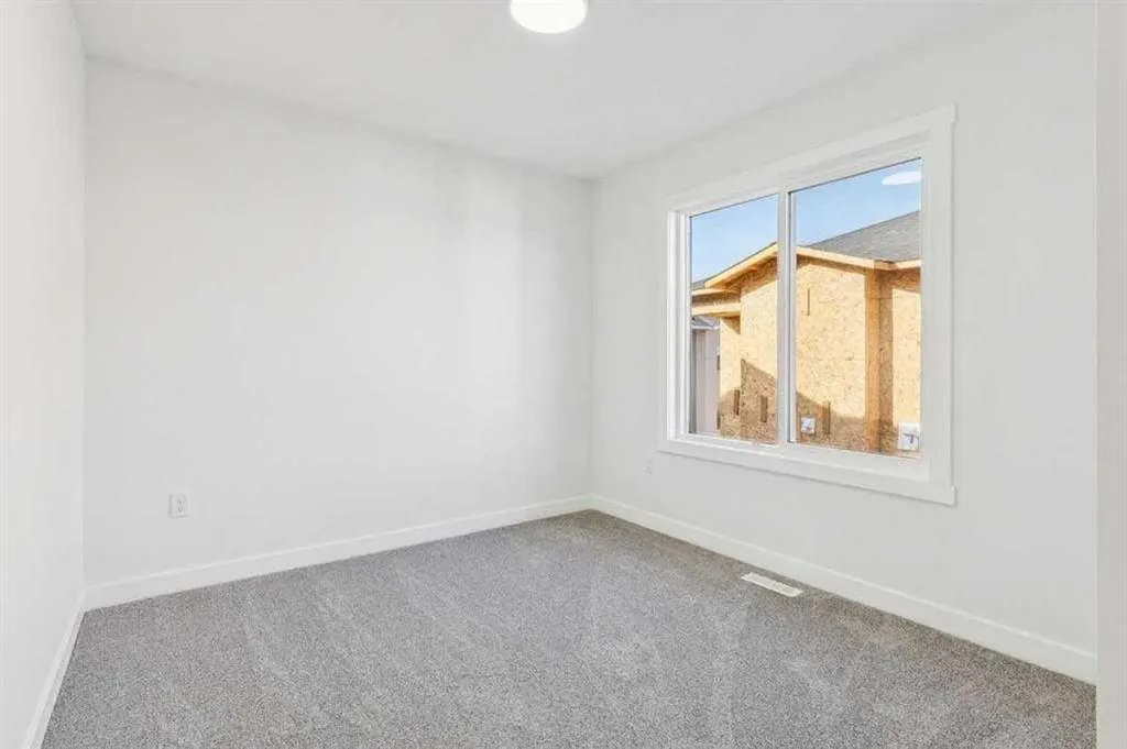 95 Saddlecrest Circle NE Calgary AB T3J 0Z2