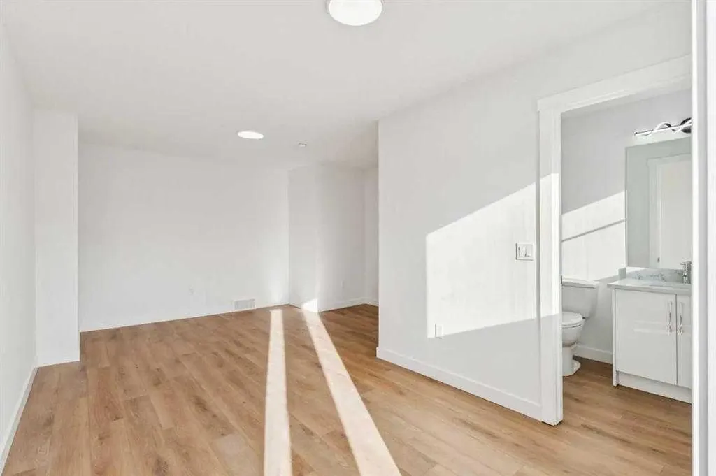 95 Saddlecrest Circle NE Calgary AB T3J 0Z2
