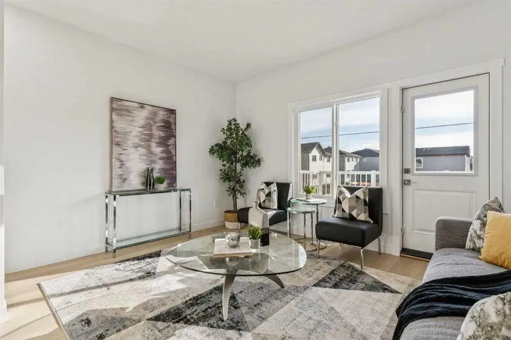 95 Saddlecrest Circle NE Calgary AB T3J 0Z2