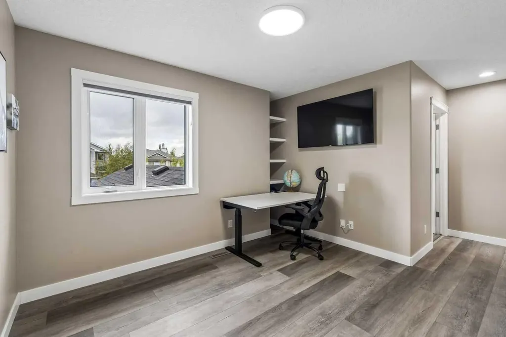 90 Royal Oak Grove NW Calgary AB T3G 5L8