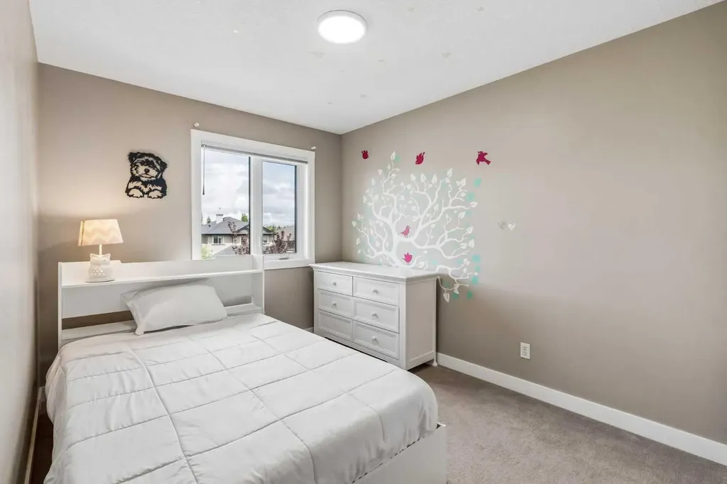 90 Royal Oak Grove NW Calgary AB T3G 5L8