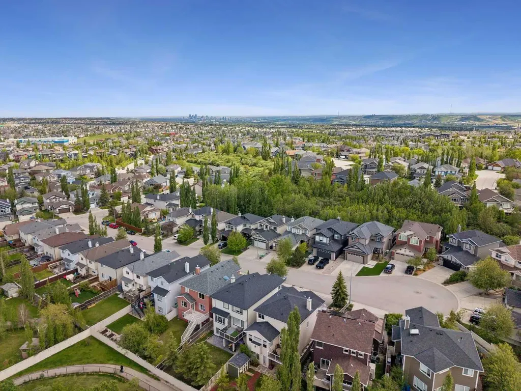 90 Royal Oak Grove NW Calgary AB T3G 5L8