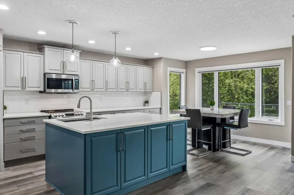 90 Royal Oak Grove NW Calgary AB T3G 5L8