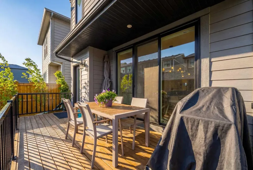 133 Treeline Avenue SW Calgary AB T2Y 0S1