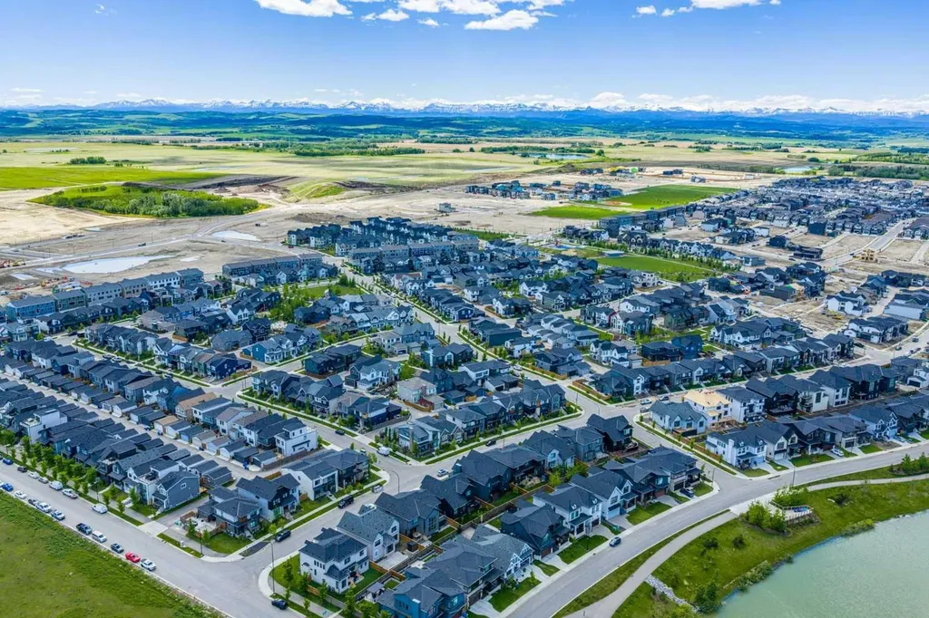 133 Treeline Avenue SW Calgary AB T2Y 0S1