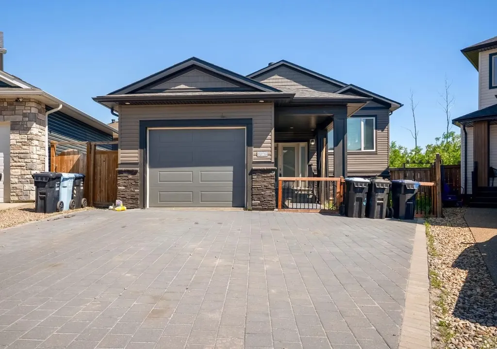 125 Amberwood Court Fort Mcmurray AB T9J1E3