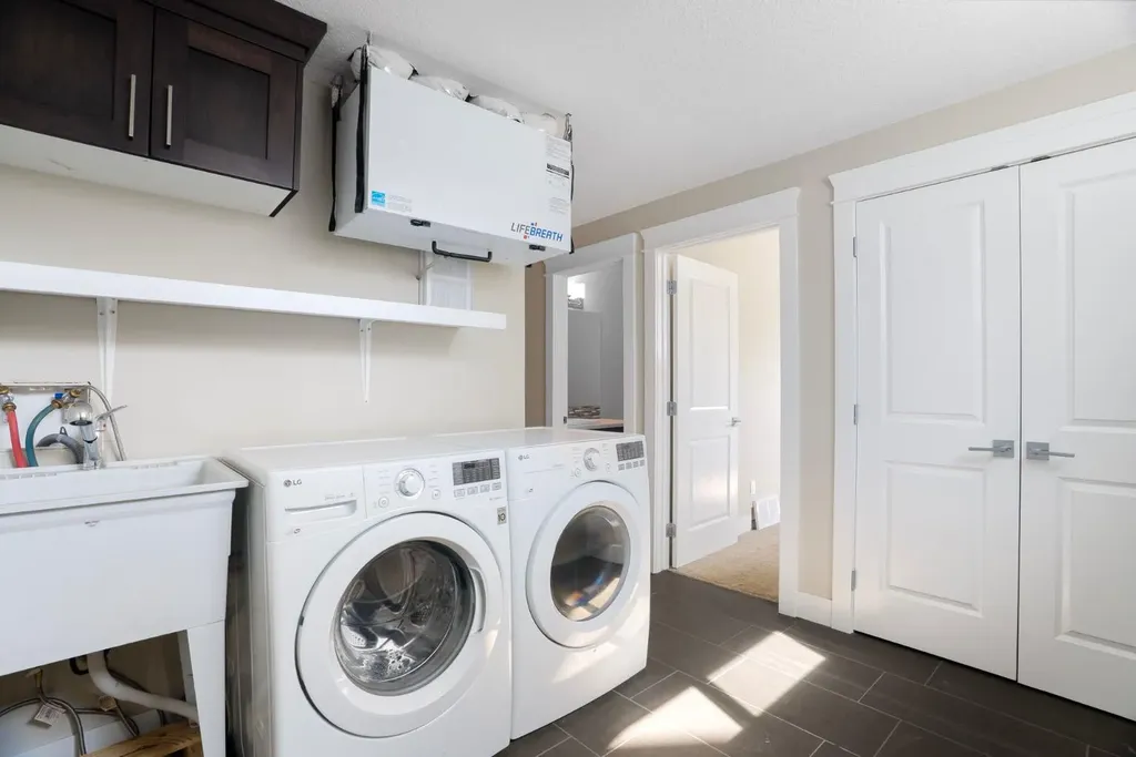 125 Amberwood Court Fort Mcmurray AB T9J1E3