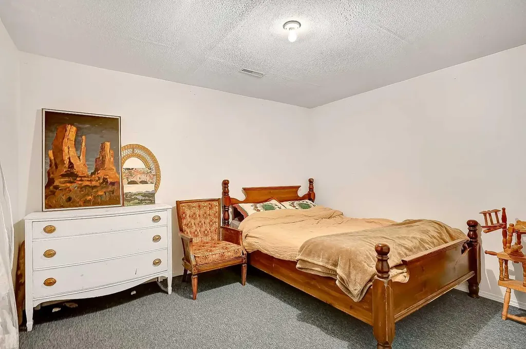 12136 94a Street Grande Prairie AB T8V5C3