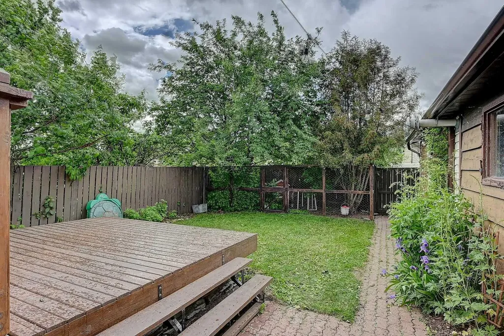 12136 94a Street Grande Prairie AB T8V5C3