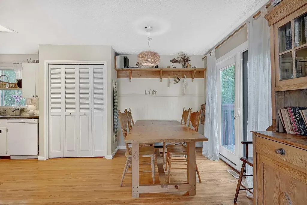 12136 94a Street Grande Prairie AB T8V5C3