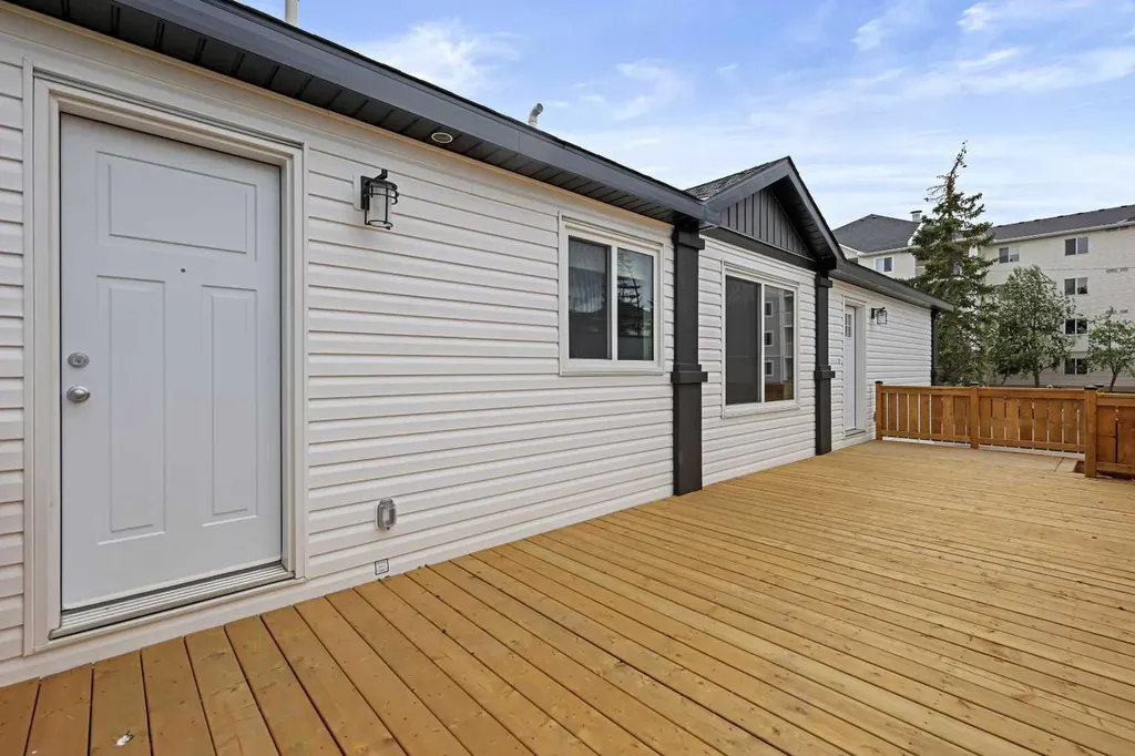 6220 17 Avenue SE Calgary AB T2A 0W6