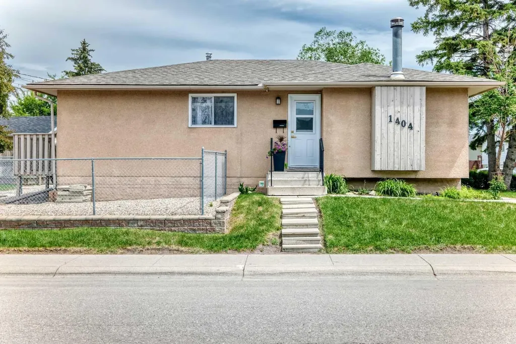 1404 Marlyn Way NE Calgary AB T2A 3K1