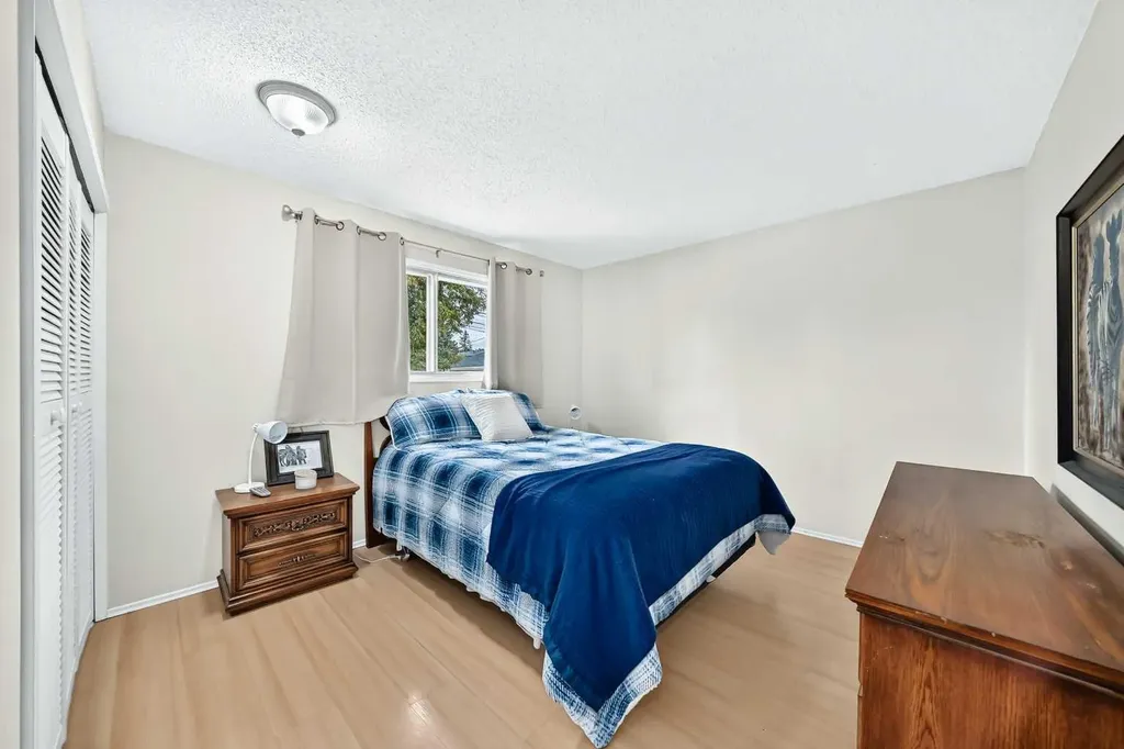 1404 Marlyn Way NE Calgary AB T2A 3K1