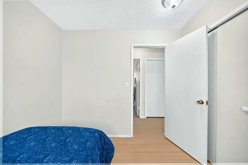1404 Marlyn Way NE Calgary AB T2A 3K1