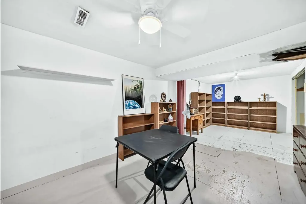 1404 Marlyn Way NE Calgary AB T2A 3K1