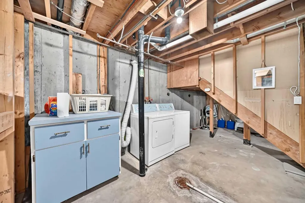 1404 Marlyn Way NE Calgary AB T2A 3K1