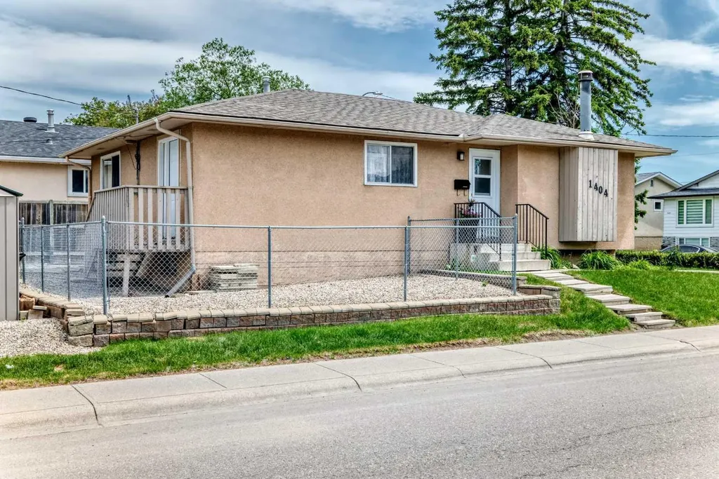 1404 Marlyn Way NE Calgary AB T2A 3K1
