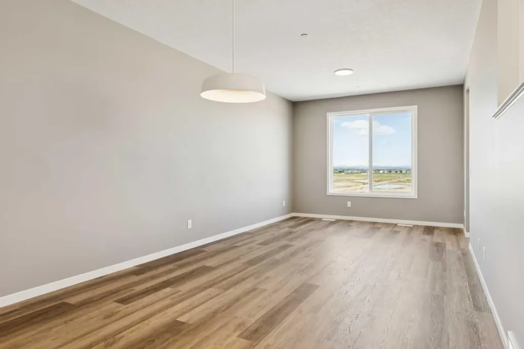 25 Hotchkiss Road SE Calgary AB T3S 0T8