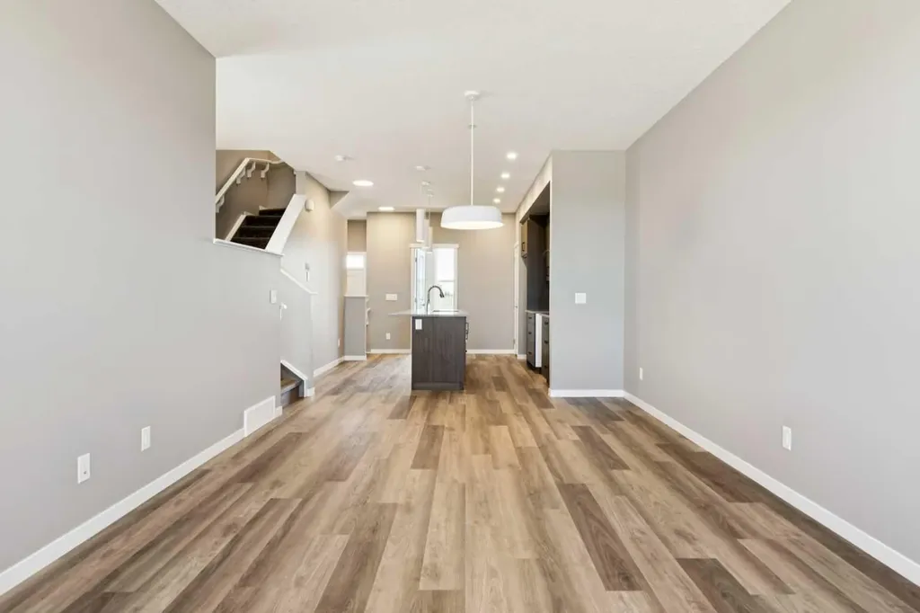 25 Hotchkiss Road SE Calgary AB T3S 0T8