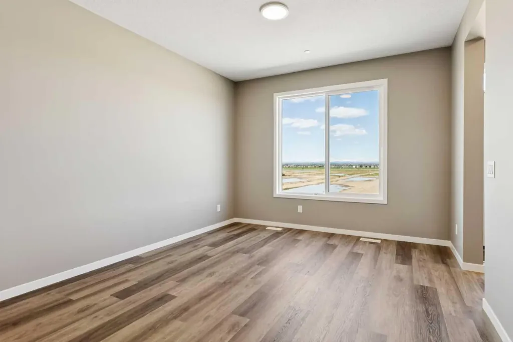 25 Hotchkiss Road SE Calgary AB T3S 0T8